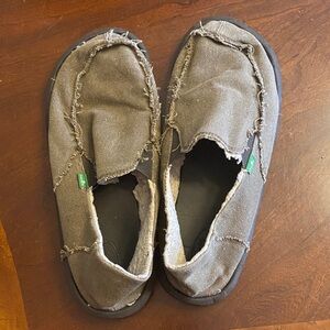 Sanuk Men's Casual Gray Slippers